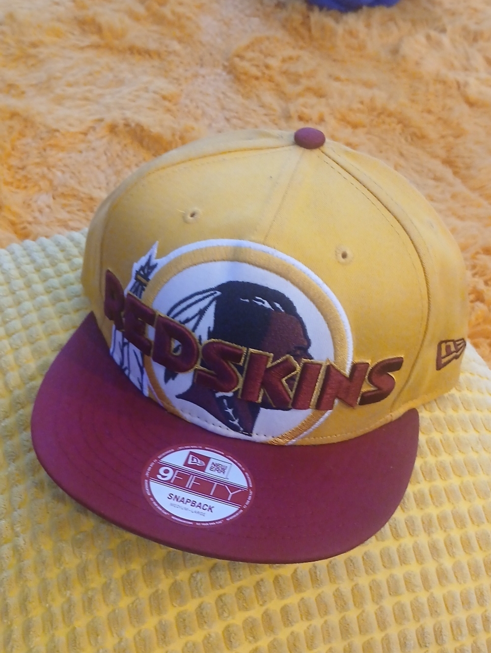 New Era Two-Tone Snapback Hat - Gold & Burgundy